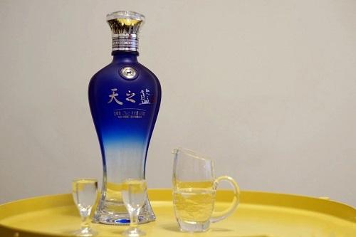 天之藍(lán)回收多少錢一瓶 天之藍(lán)酒回收價(jià)格一般多少錢