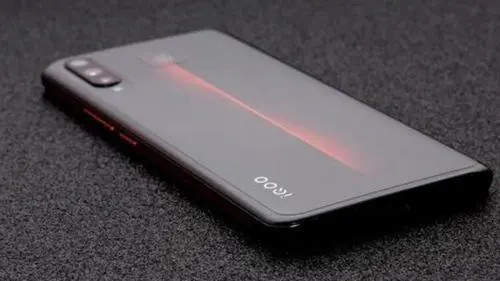 iqoo手機(jī)哪款性?xún)r(jià)比高質(zhì)量好 iqoo值得買(mǎi)的千元機(jī)推薦