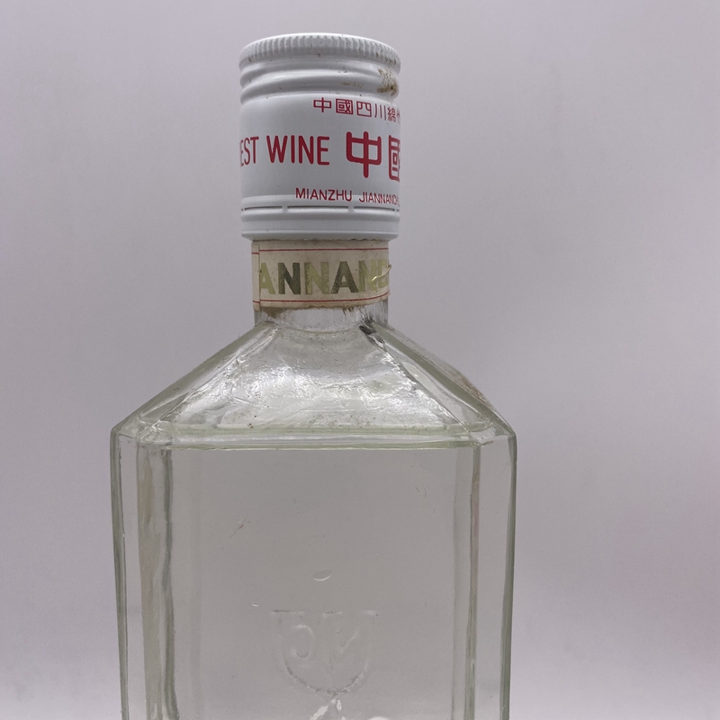 1992年剑南春 莲花瓶白盖60度白酒500ml单瓶